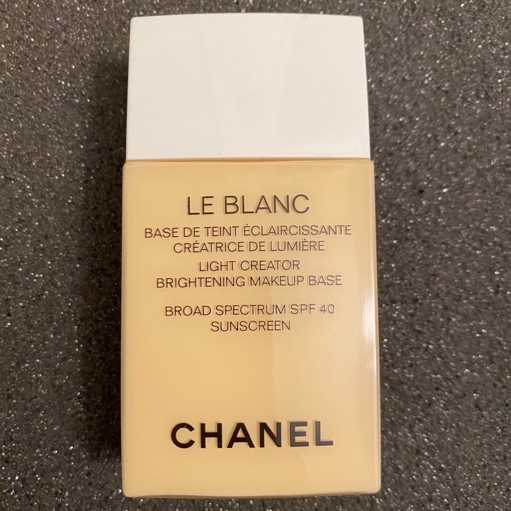 Chanel Le Blanc light creator brightening base